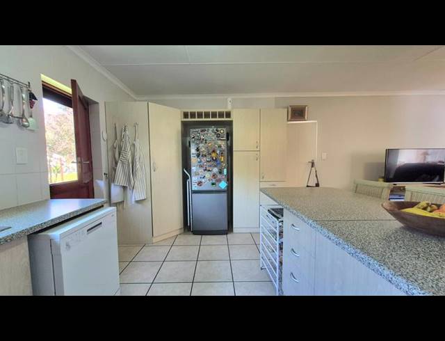 3 BEDROOM HOUSE FOR SALE IN FRAAIUITSIG